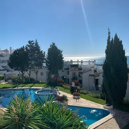 107m,merenrannasta 2mh Asunto Apartment